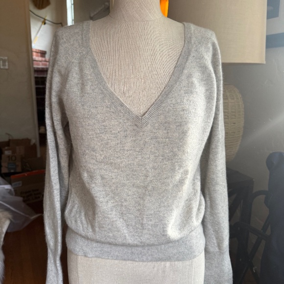 Vince heather grey chashmere V Neck - Picture 1 of 5